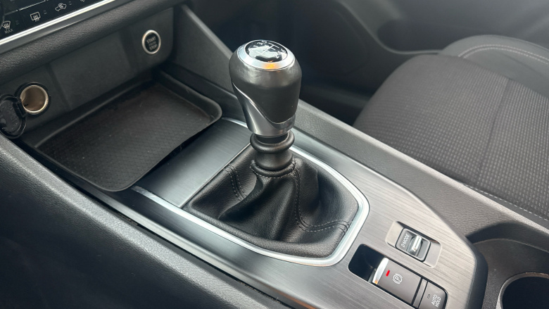 Nissan Qashqai 1.3 DiG-T MH Acenta Premium 5dr Petrol Hatchback